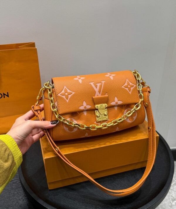 Stylish Fashion Carry LV Handbag LV2511132