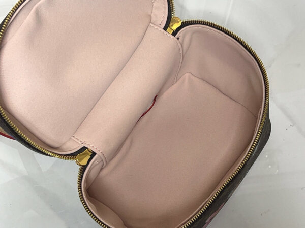 Chic Charm LV Handbag M42295-M26647