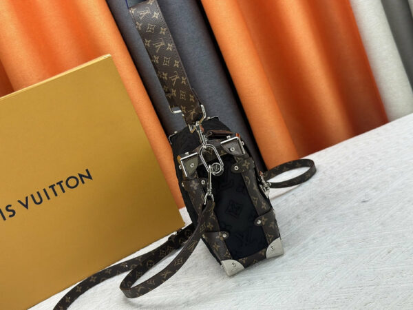 Chic Charm LV Handbag M46907-M46358 Chic Charm LV Handbag M46907-M46358