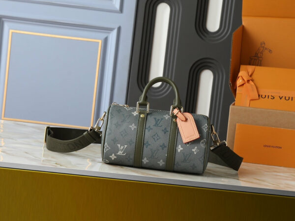 Chic Charm LV Handbag M46655-M22765 Chic Charm LV Handbag M46655-M22765