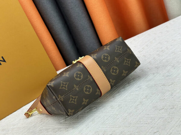 Chic Charm LV Handbag M26191-M26245 Chic Charm LV Handbag M26191-M26245