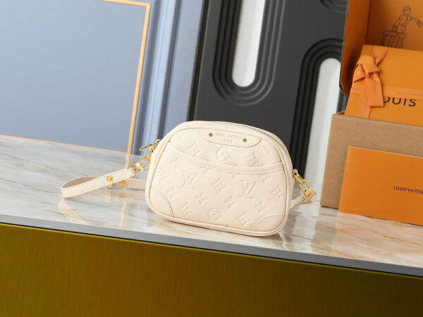 Chic Charm LV Handbag M25518-M26509 Chic Charm LV Handbag M25518-M26509
