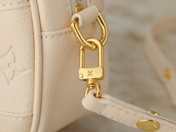 Chic Charm LV Handbag M25518-M26509 Chic Charm LV Handbag M25518-M26509