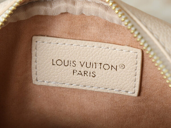 Chic Charm LV Handbag M25518-M26509 Chic Charm LV Handbag M25518-M26509