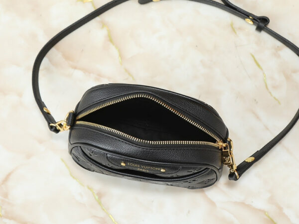 Chic Charm LV Handbag M25518-M26509 Chic Charm LV Handbag M25518-M26509