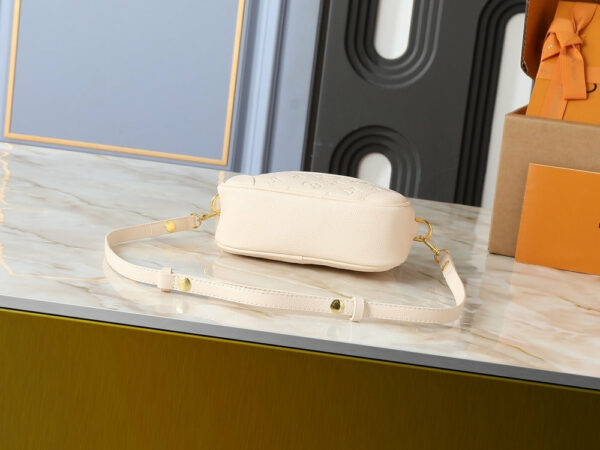 Chic Charm LV Handbag M25518-M26509 Chic Charm LV Handbag M25518-M26509