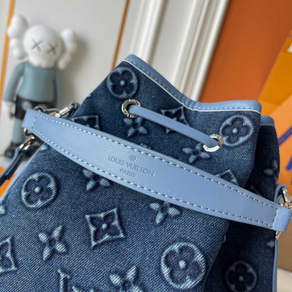 Chic Charm LV Handbag M40817-M44022 Chic Charm LV Handbag M40817-M44022