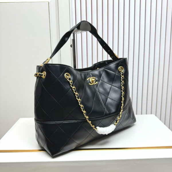 Stylish Fashion Carry CN Handbag 6100