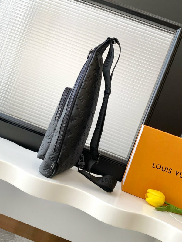Stylish Fashion Carry LV Handbag M26730 Stylish Fashion Carry LV Handbag M26730