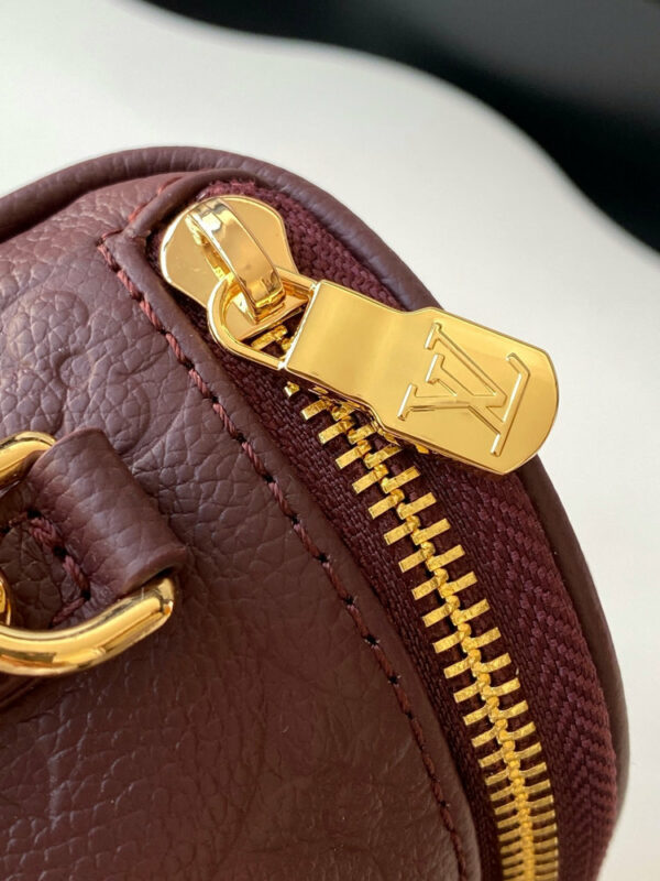 Stylish Fashion Carry LV Handbag M82208 Stylish Fashion Carry LV Handbag M82208