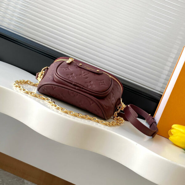 Stylish Fashion Carry LV Handbag M82208 Stylish Fashion Carry LV Handbag M82208