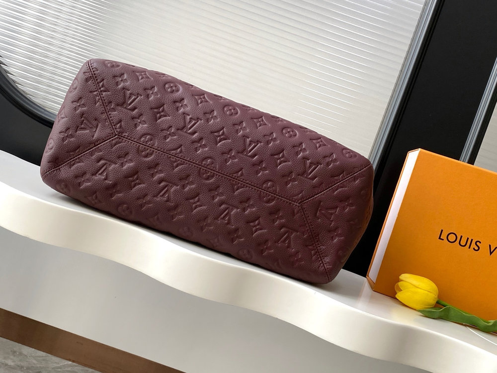 New Collection Fashion LV Handbag M25860 New Collection Fashion LV Handbag M25860