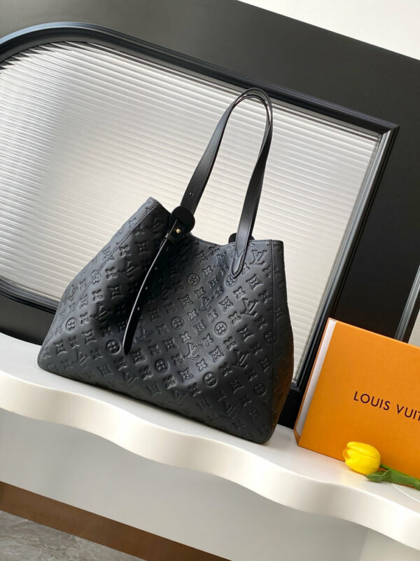 Stylish Fashion Carry LV Handbag M25860 Stylish Fashion Carry LV Handbag M25860