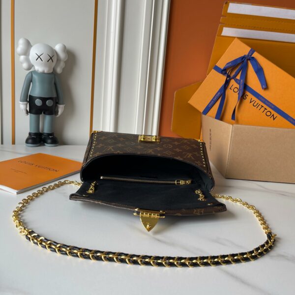 Chic Charm LV Handbag M14526-M25081