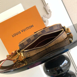 New Collection Fashion LV Handbag M26020 2 1bc16795 result