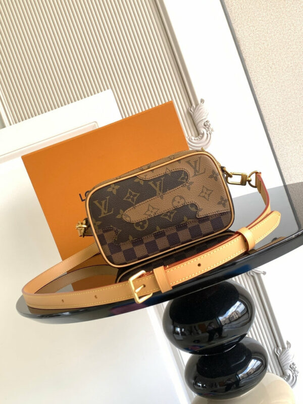 Stylish Fashion Carry LV Handbag M26020 Stylish Fashion Carry LV Handbag M26020