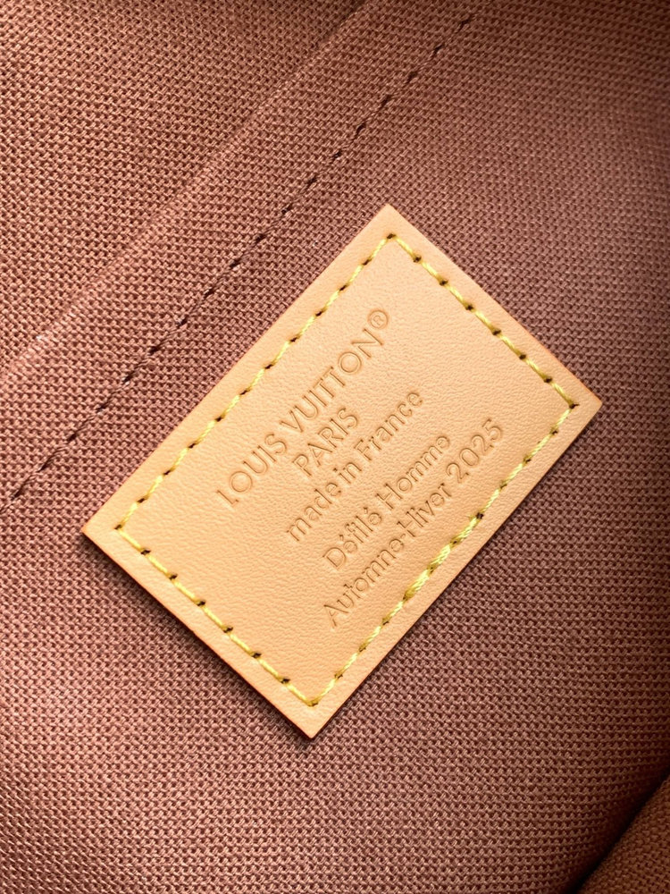 New Collection Fashion LV Handbag M26020 New Collection Fashion LV Handbag M26020