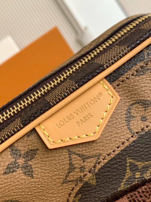 Stylish Fashion Carry LV Handbag M26020 Stylish Fashion Carry LV Handbag M26020