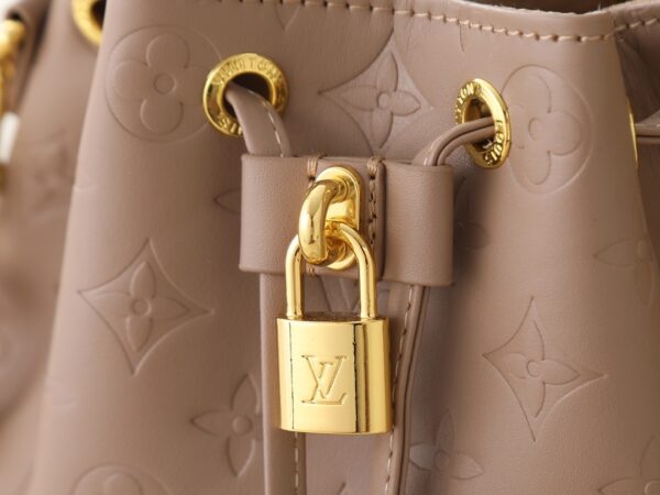 Chic Charm LV Handbag M26216-M26530 Chic Charm LV Handbag M26216-M26530