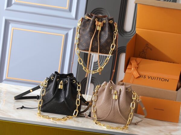 Chic Charm LV Handbag M26216-M26530 Chic Charm LV Handbag M26216-M26530