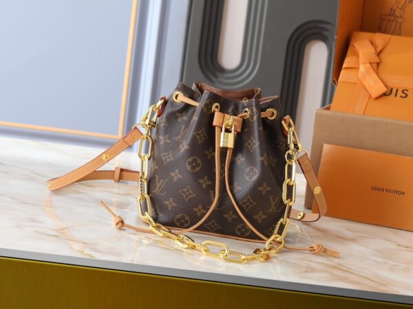Chic Charm LV Handbag M26216-M26530 Chic Charm LV Handbag M26216-M26530
