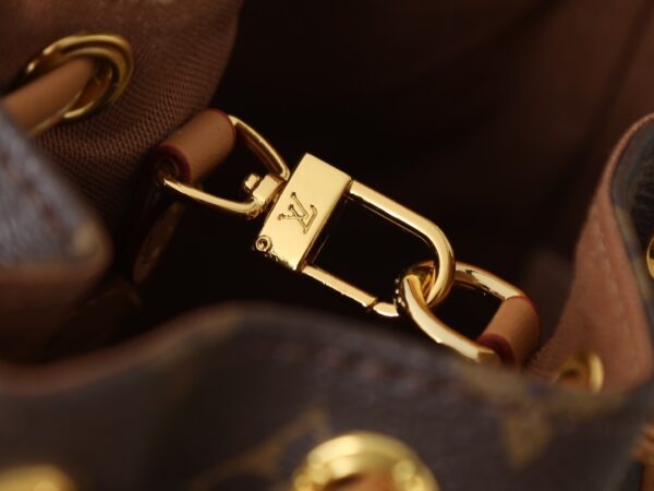 Chic Charm LV Handbag M26216-M26530 Chic Charm LV Handbag M26216-M26530