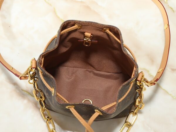 Chic Charm LV Handbag M26216-M26530 Chic Charm LV Handbag M26216-M26530