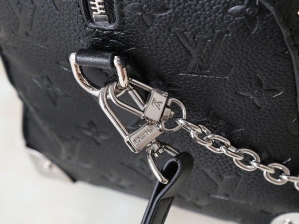 Chic Charm LV Handbag M26181-M26392 Chic Charm LV Handbag M26181-M26392