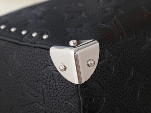 Chic Charm LV Handbag M26181-M26392 Chic Charm LV Handbag M26181-M26392