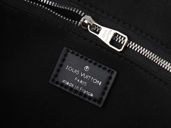 Chic Charm LV Handbag M26181-M26392 Chic Charm LV Handbag M26181-M26392