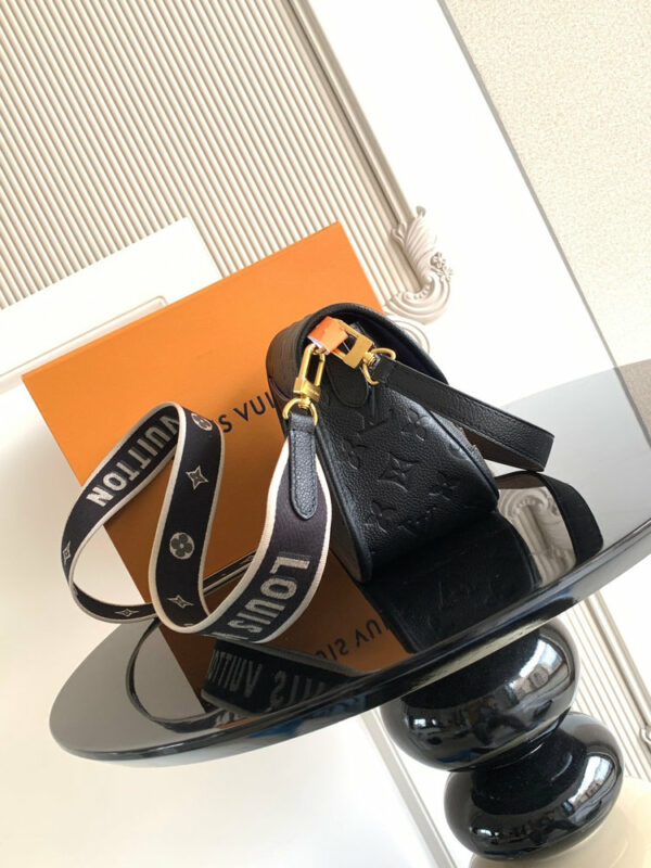 Stylish Fashion Carry LV Handbag M46386 Stylish Fashion Carry LV Handbag M46386