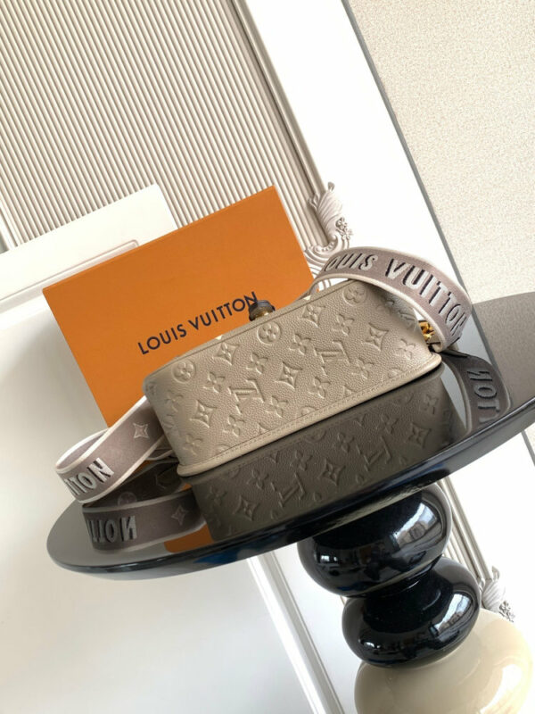 Stylish Fashion Carry LV Handbag M46386 Stylish Fashion Carry LV Handbag M46386