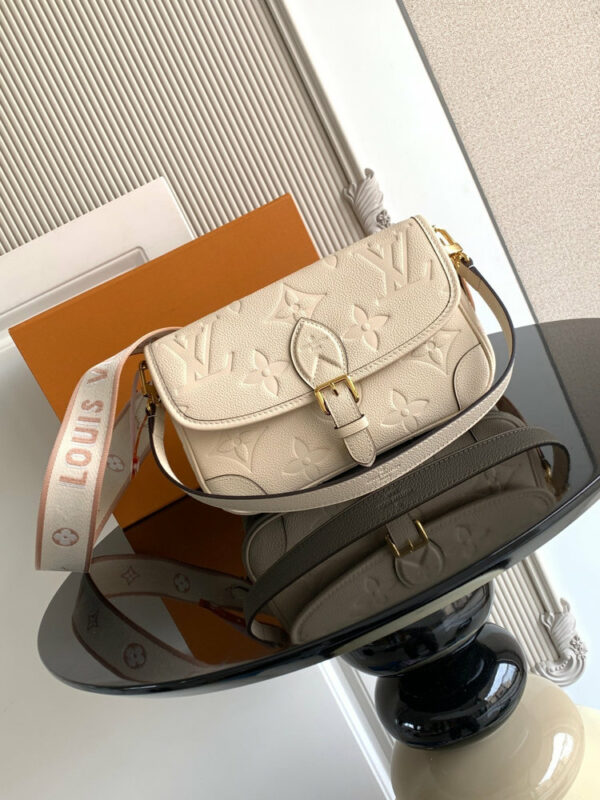 Stylish Fashion Carry LV Handbag M46386 Stylish Fashion Carry LV Handbag M46386