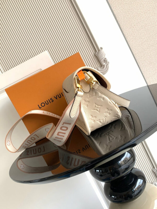 Stylish Fashion Carry LV Handbag M46386 Stylish Fashion Carry LV Handbag M46386
