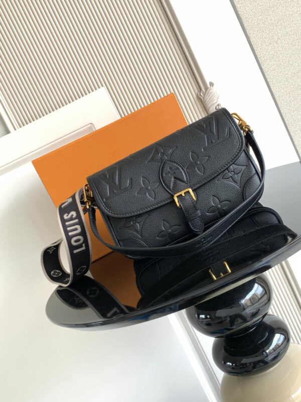 Stylish Fashion Carry LV Handbag M46386 Stylish Fashion Carry LV Handbag M46386