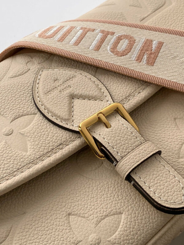 Stylish Fashion Carry LV Handbag M46386 Stylish Fashion Carry LV Handbag M46386