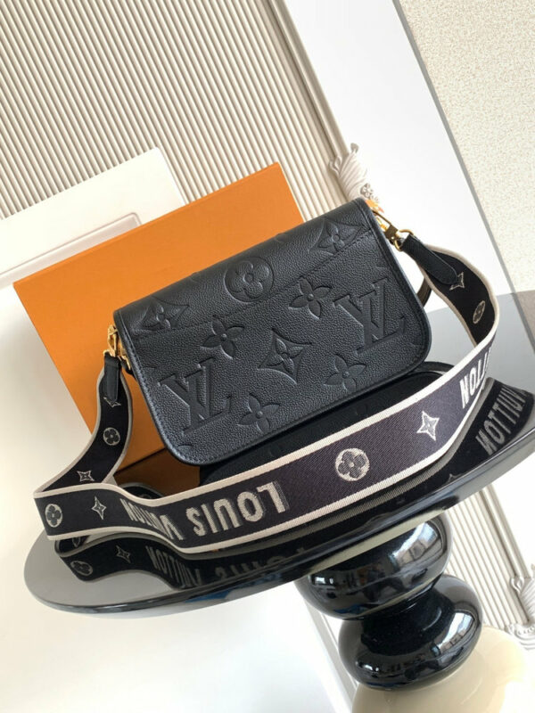 Stylish Fashion Carry LV Handbag M46386 Stylish Fashion Carry LV Handbag M46386