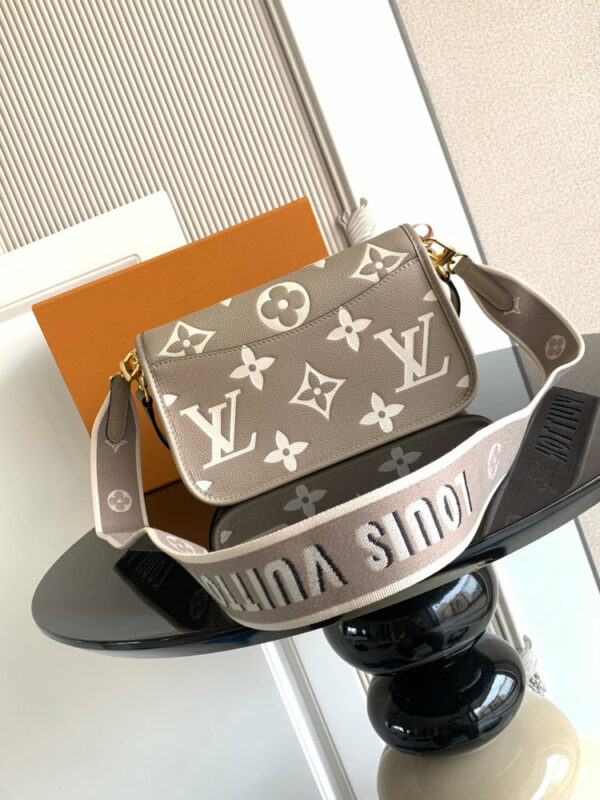 Stylish Fashion Carry LV Handbag M46386 Stylish Fashion Carry LV Handbag M46386