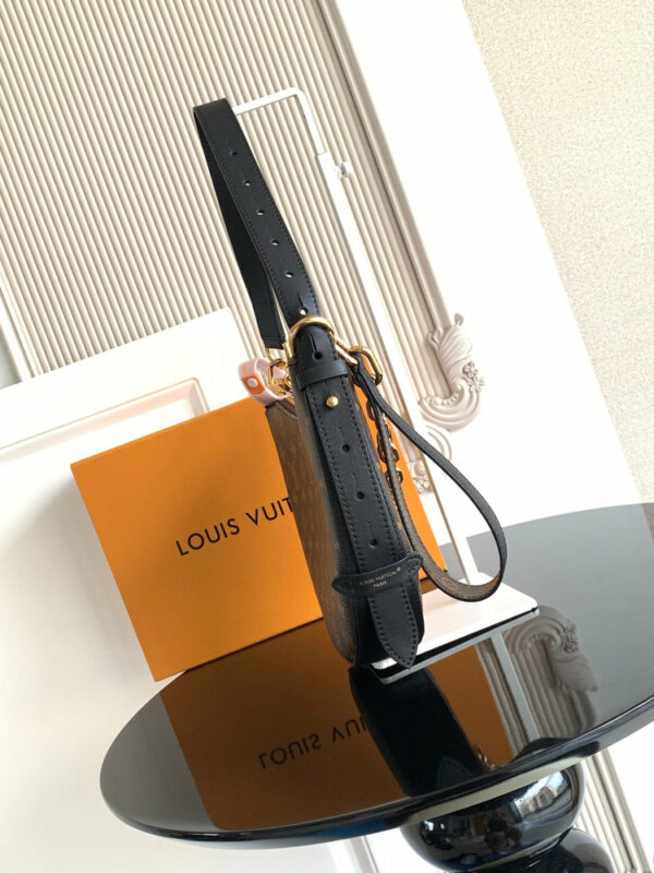 Stylish Fashion Carry LV Handbag M15056 Stylish Fashion Carry LV Handbag M15056