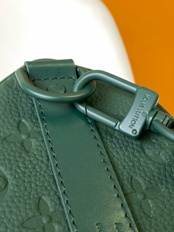 Stylish Fashion Carry LV Handbag M24432 Stylish Fashion Carry LV Handbag M24432