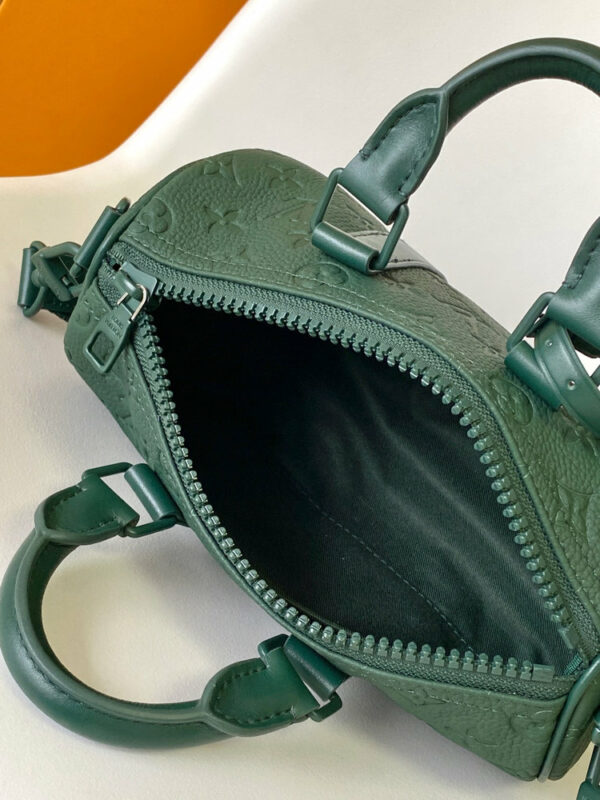 Stylish Fashion Carry LV Handbag M24432 Stylish Fashion Carry LV Handbag M24432