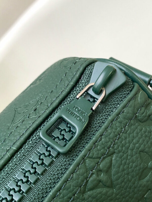 Stylish Fashion Carry LV Handbag M24432 Stylish Fashion Carry LV Handbag M24432