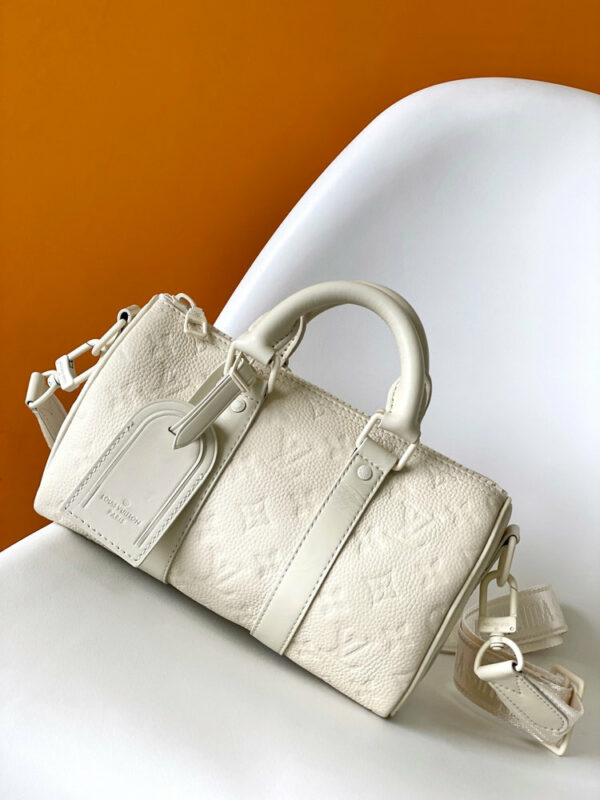Stylish Fashion Carry LV Handbag M24432 Stylish Fashion Carry LV Handbag M24432