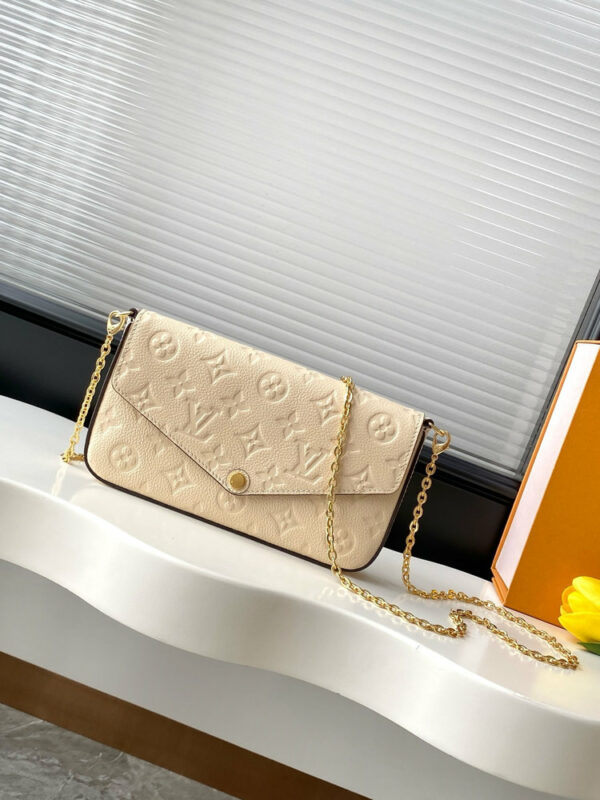 Stylish Fashion Carry LV Handbag M82477