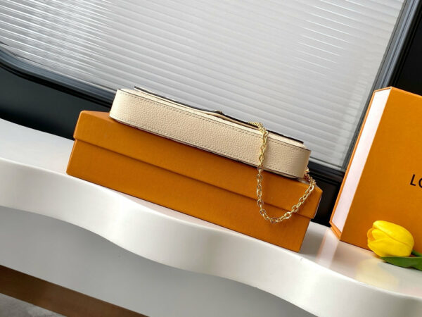 Stylish Fashion Carry LV Handbag M82477