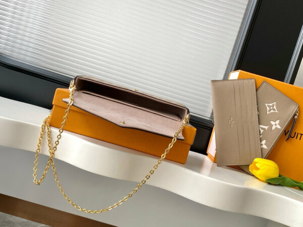 Stylish Fashion Carry LV Handbag M82477