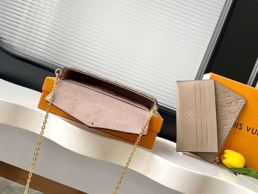 New Collection Fashion LV Handbag M82477.1 New Collection Fashion LV Handbag M82477.1