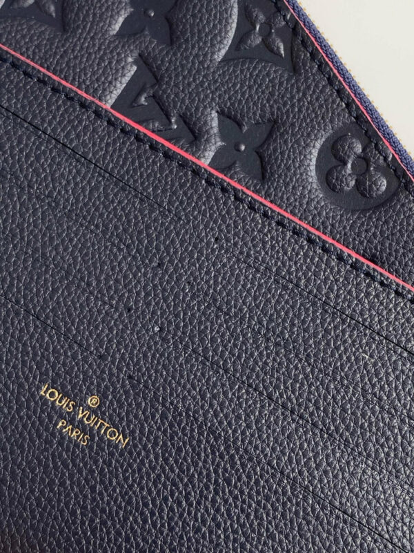 Stylish Fashion Carry LV Handbag M82477.1 Stylish Fashion Carry LV Handbag M82477.1