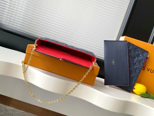 Stylish Fashion Carry LV Handbag M82477.1 Stylish Fashion Carry LV Handbag M82477.1