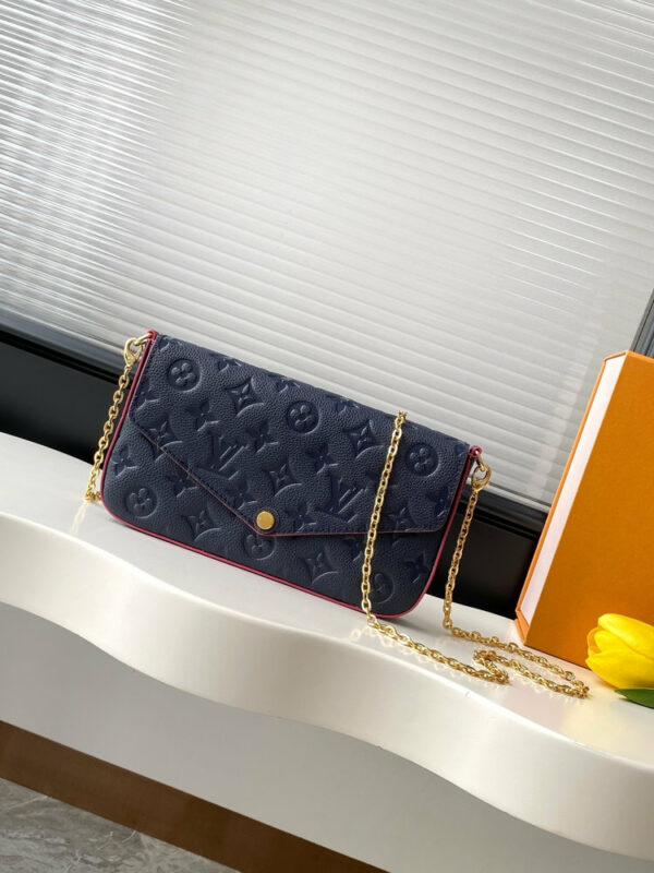 Stylish Fashion Carry LV Handbag M82477.1 Stylish Fashion Carry LV Handbag M82477.1